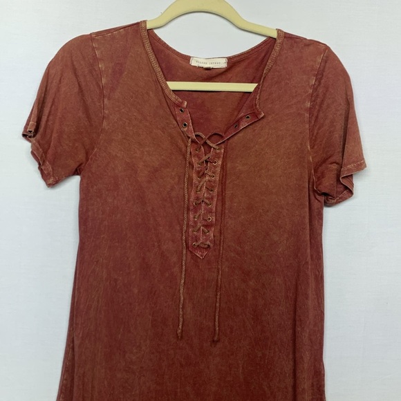 Gilded Intent Rust Lace-Up Short Sleeve Top - Picture 2 of 7
